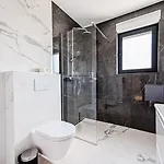 Sea & Stone 4*