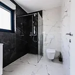 Sea & Stone 4*