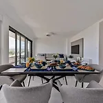 Sea & Stone Guest house 4*