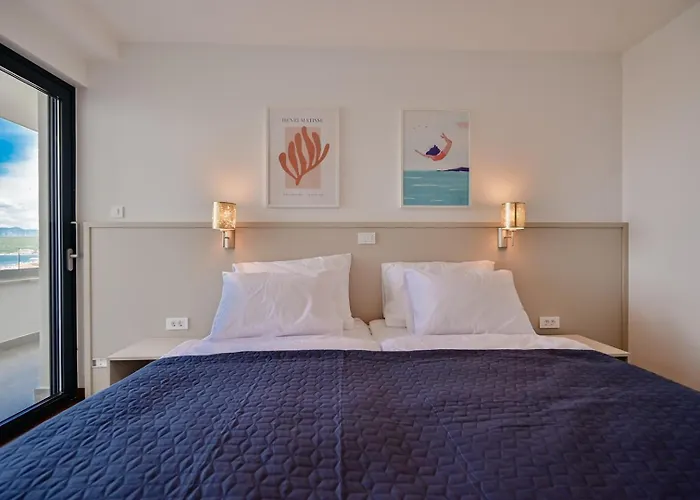 Sea & Stone マリンスカ